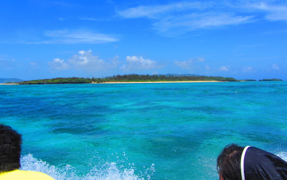 久米島のハテの浜