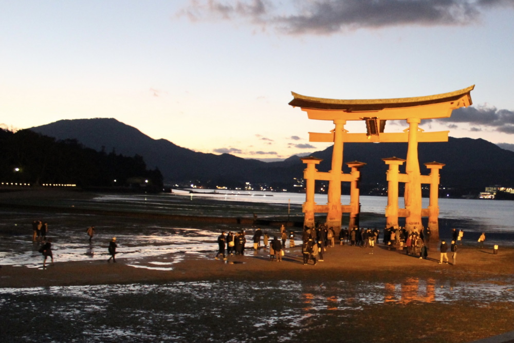 厳島神社