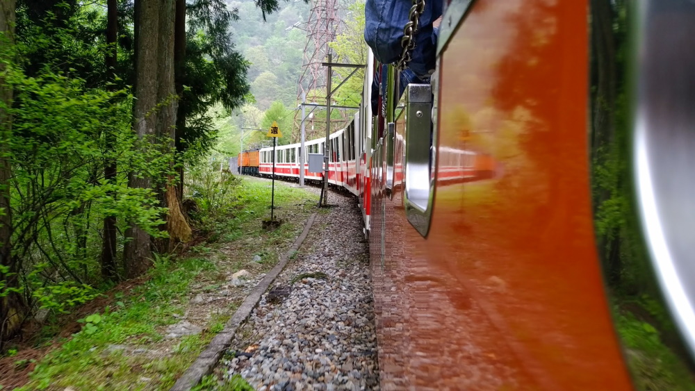 黒部峡谷トロッコ電車